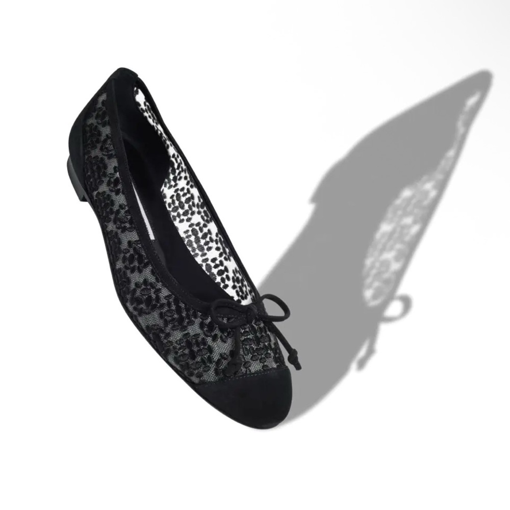 Manolo Blahnik Black Lace Ballet Flats